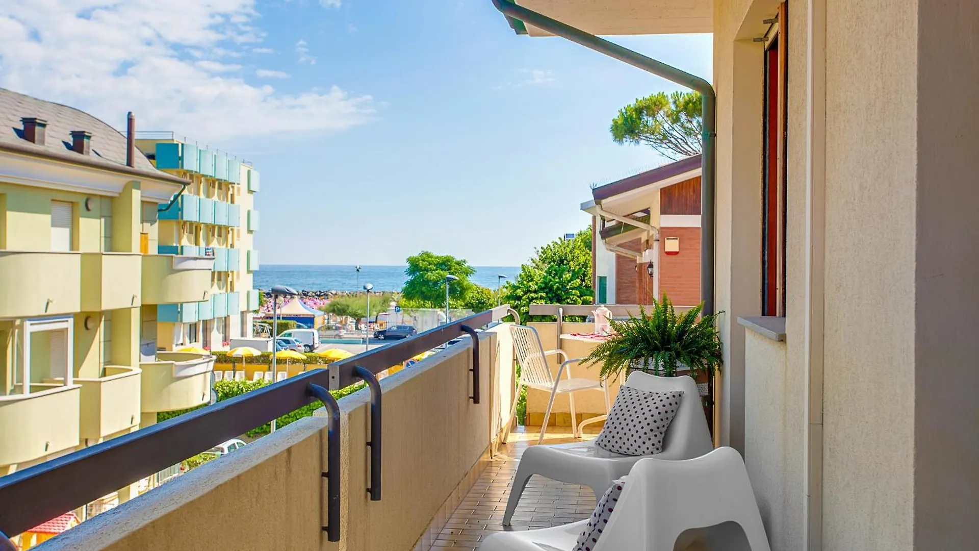 Residenza Aurora Del Mare Aparthotel Rimini Italy